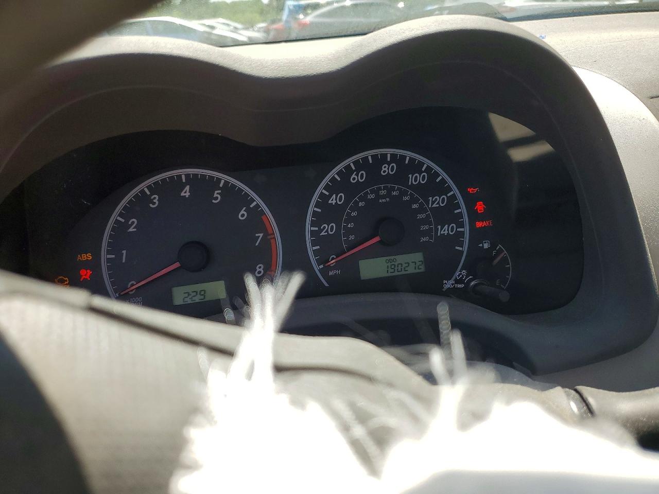 2009 TOYOTA COROLLA LE photo 9