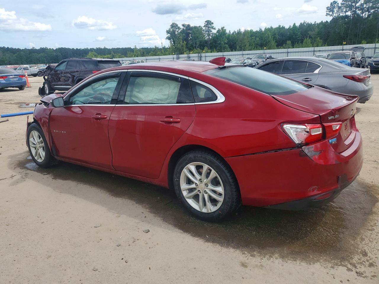 2018 CHEVROLET MALIBU LT photo 3