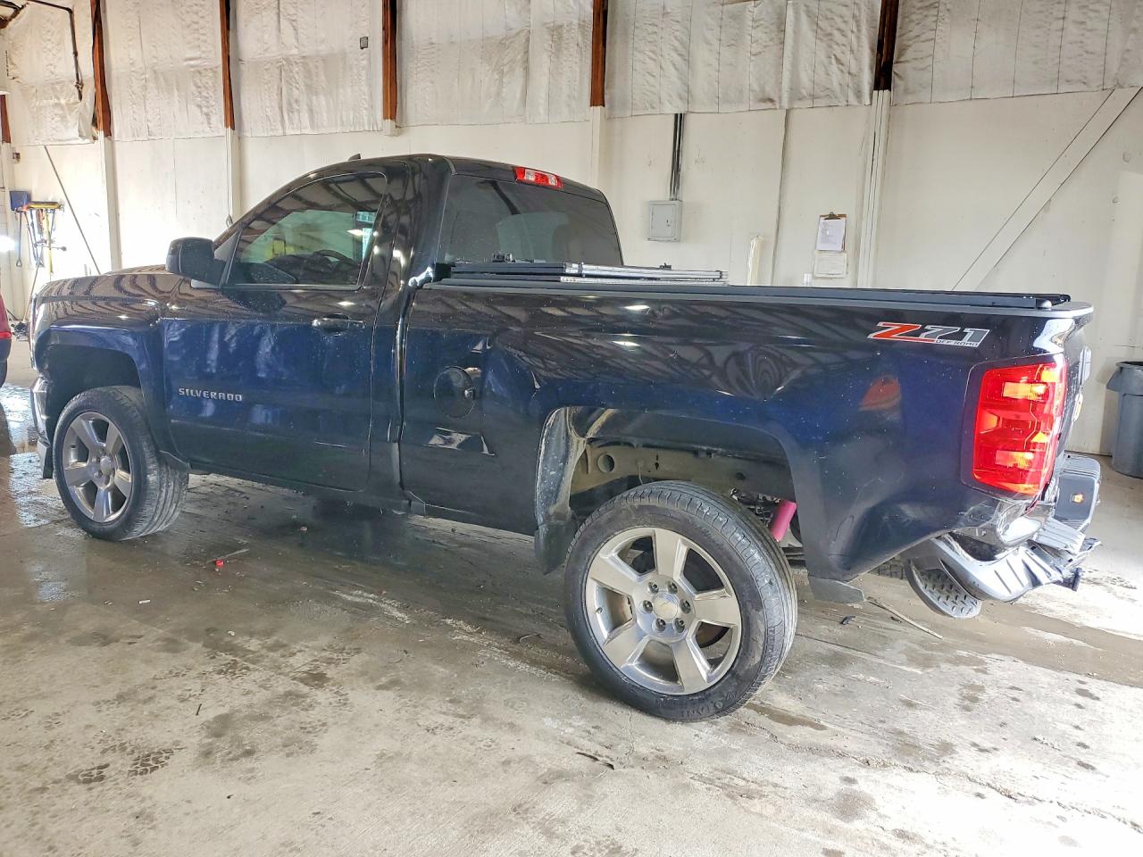 2017 CHEVROLET SILVERADO K1500 LT photo 2