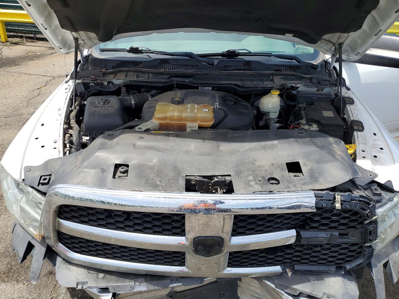 2016 RAM 1500 ST photo 31
