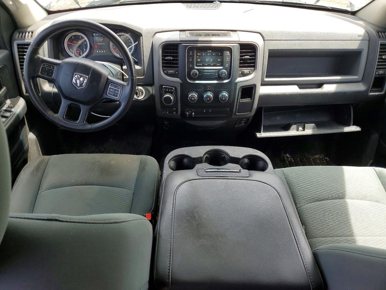 2016 RAM 1500 ST photo 22