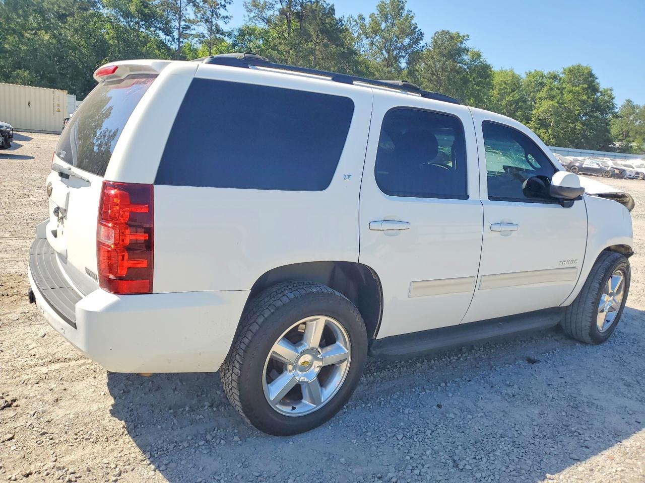 2011 CHEVROLET TAHOE C1500 LT photo 3