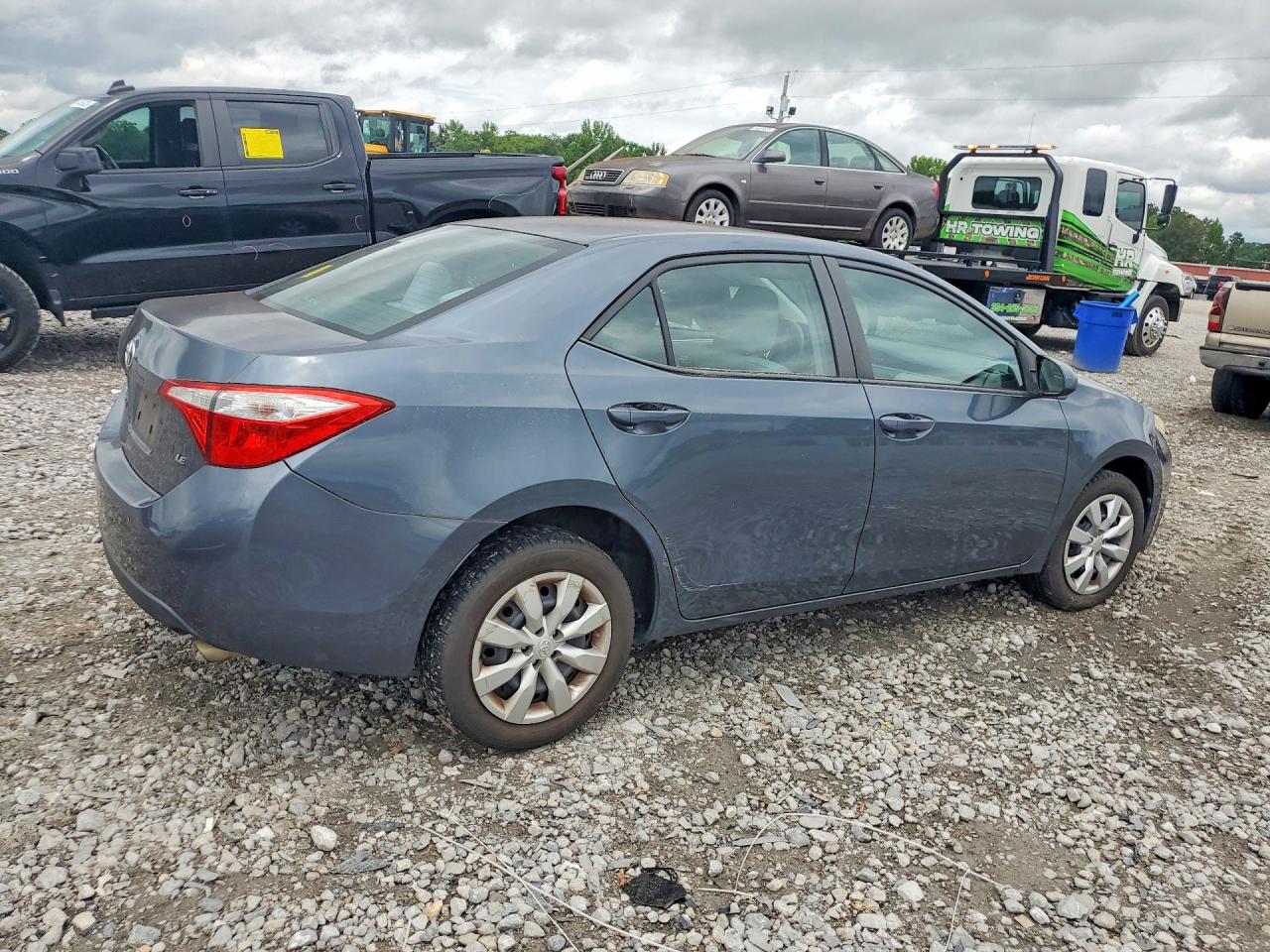 2015 TOYOTA COROLLA LE photo 5