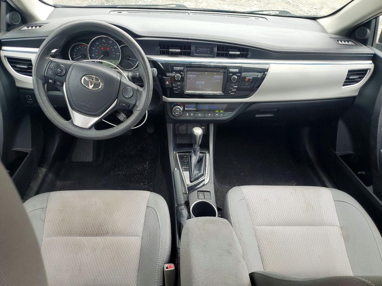 2015 TOYOTA COROLLA LE photo 15