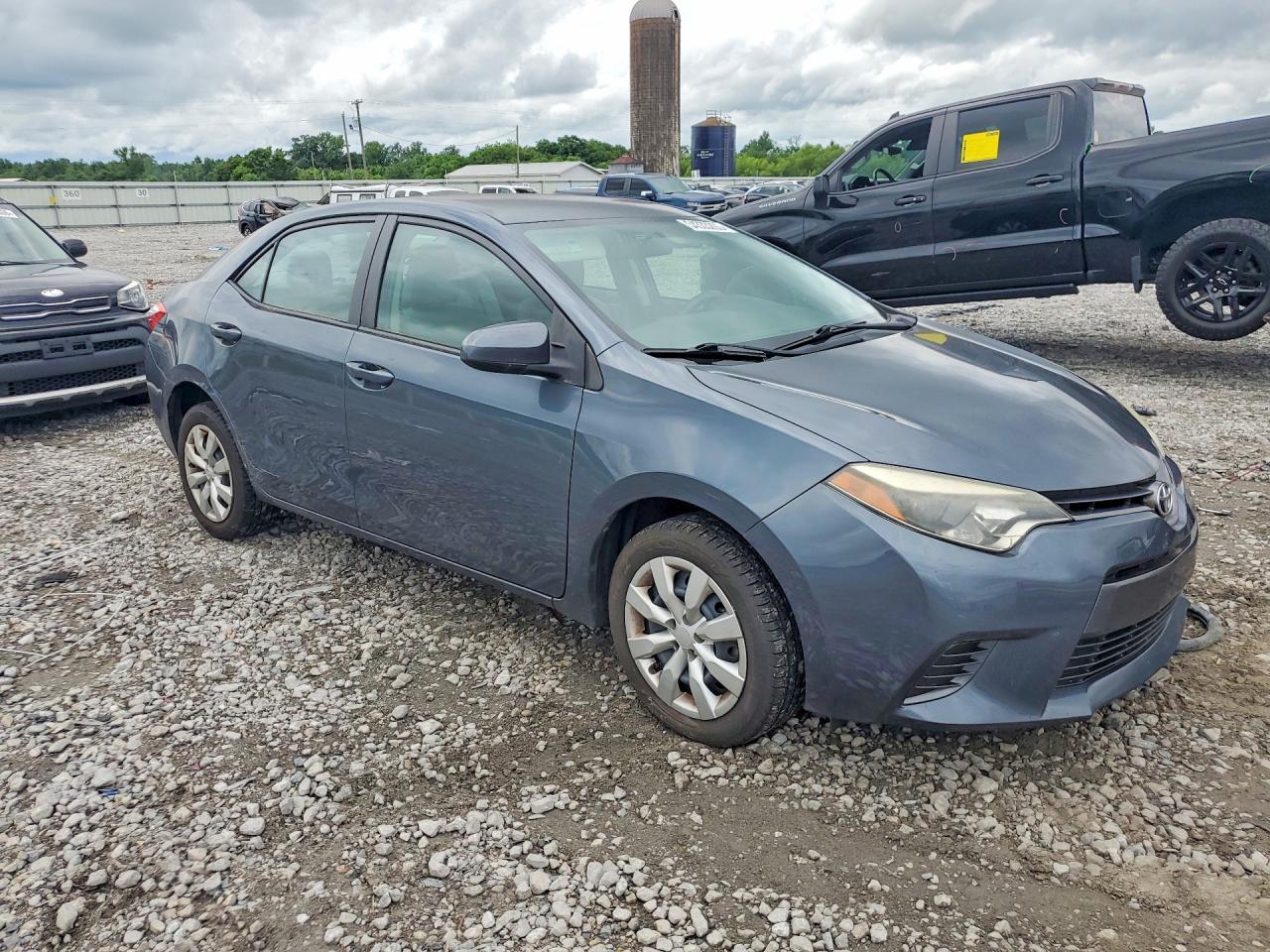 2015 TOYOTA COROLLA LE photo 7