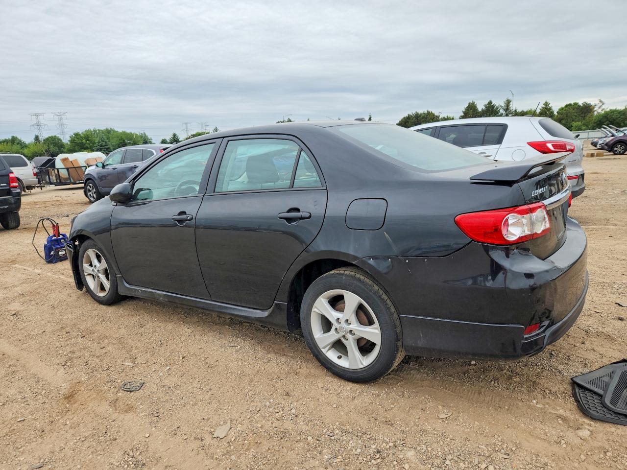 2011 TOYOTA COROLLA S photo 3