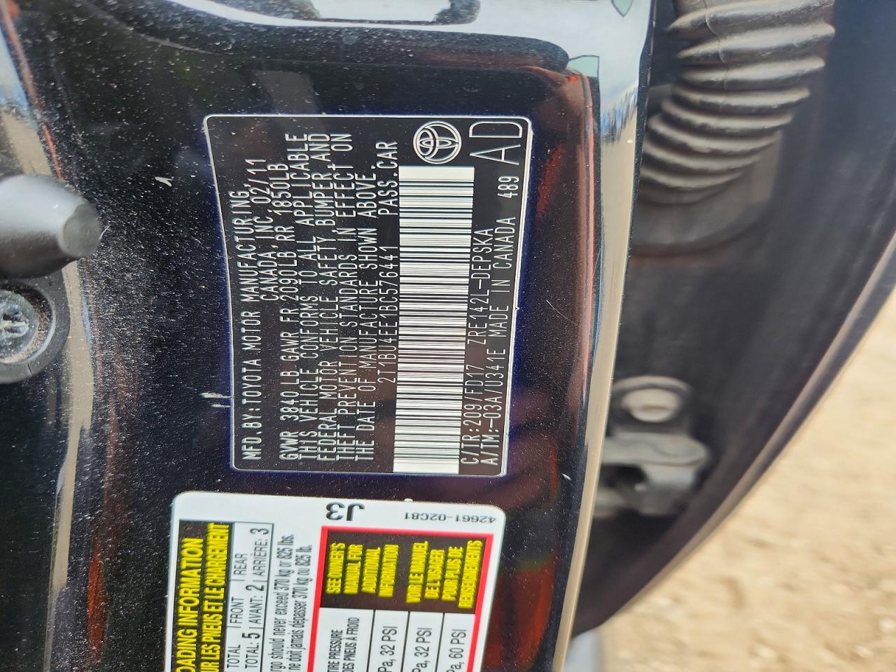 2011 TOYOTA COROLLA S photo 23