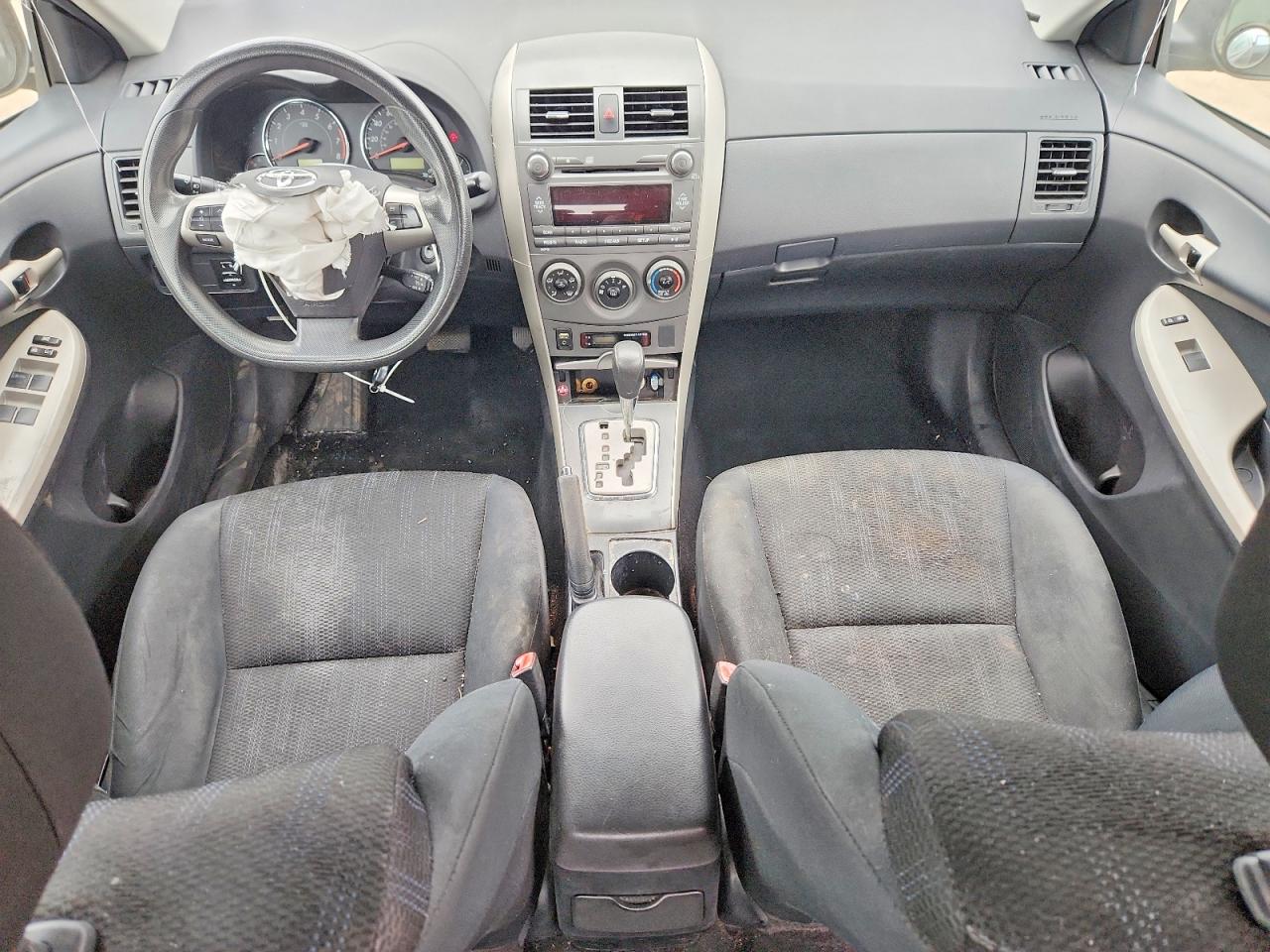 2011 TOYOTA COROLLA S photo 15