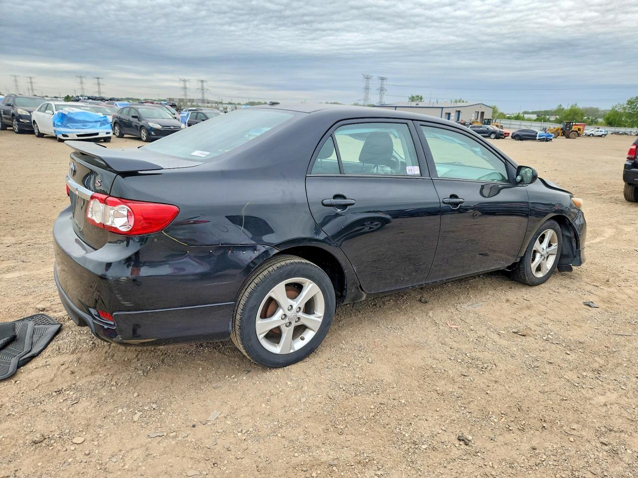 2011 TOYOTA COROLLA S photo 5