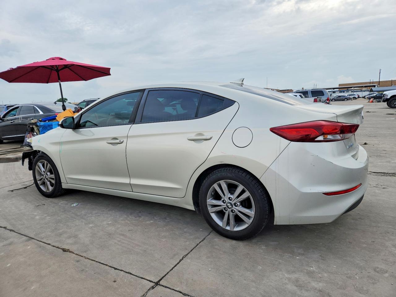 2017 HYUNDAI ELANTRA SE photo 4