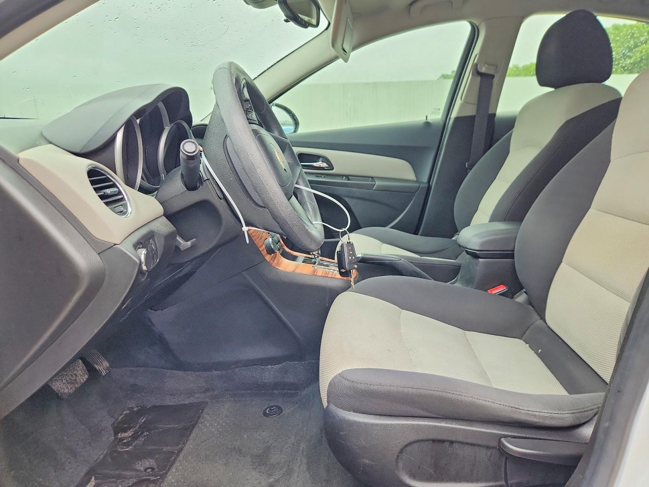 2016 CHEVROLET CRUZE LIMITED LS photo 7
