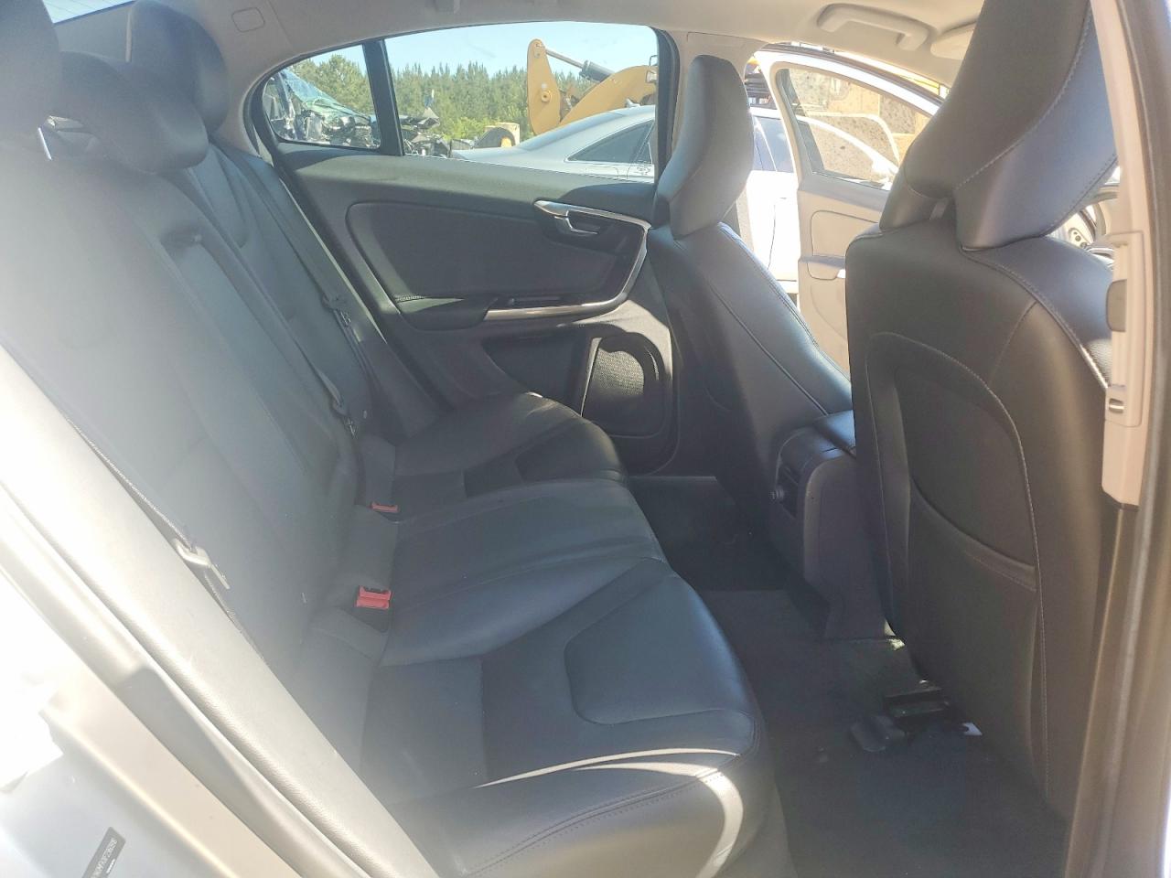 2015 VOLVO S60 PREMIER photo 28