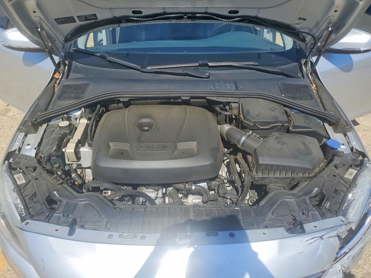 2015 VOLVO S60 PREMIER photo 31