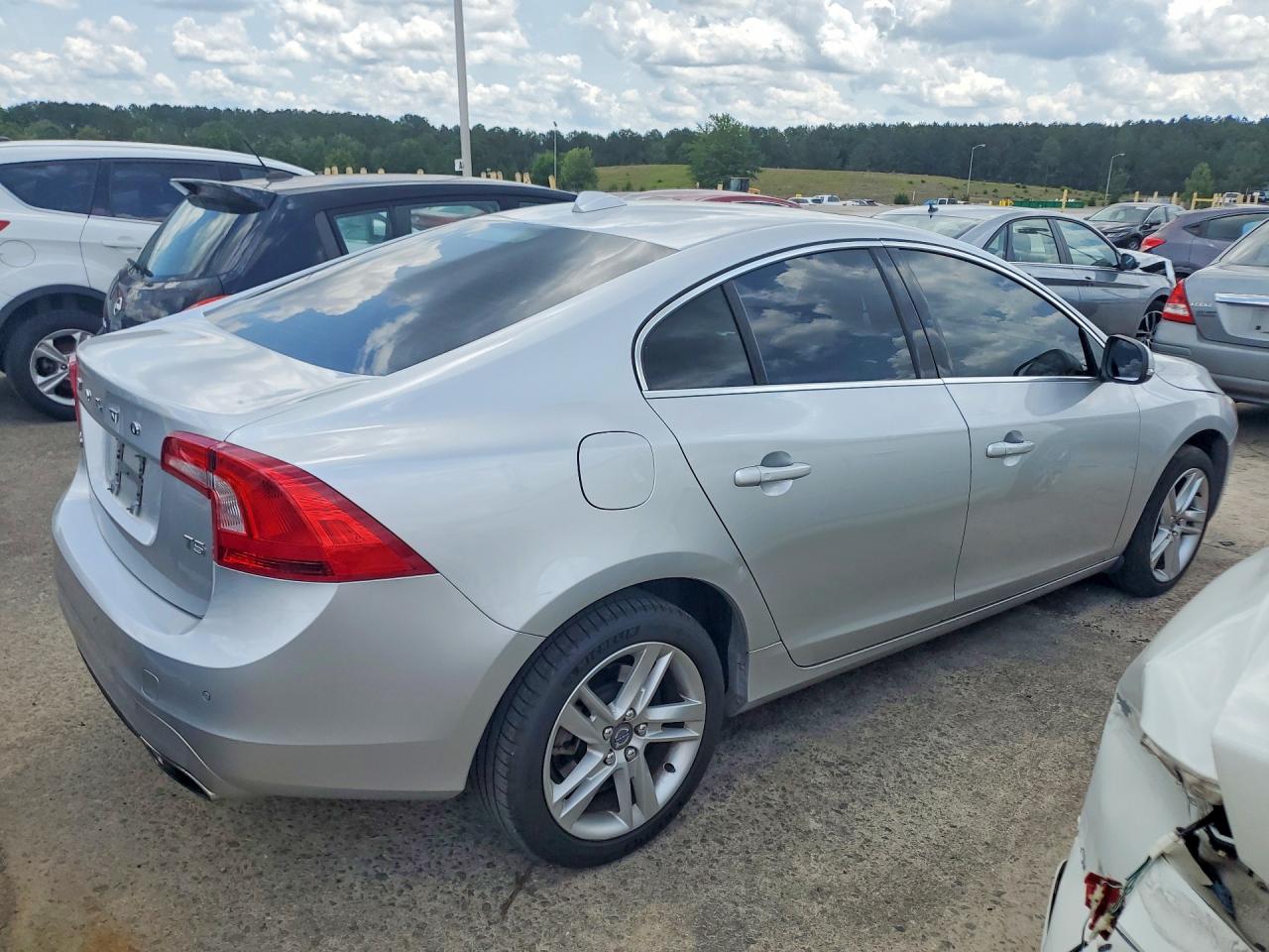 2015 VOLVO S60 PREMIER photo 7