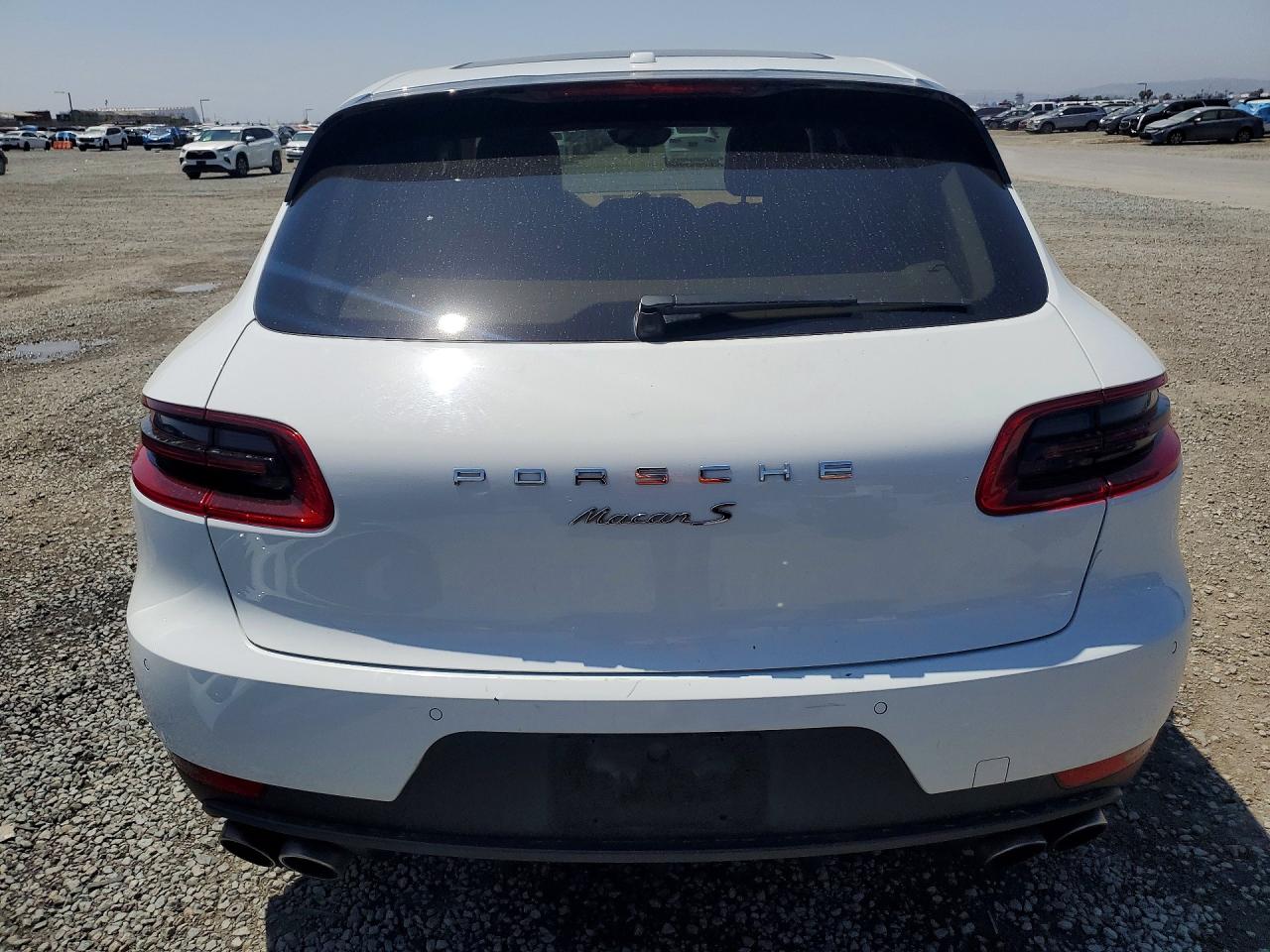 2015 PORSCHE MACAN S photo 11