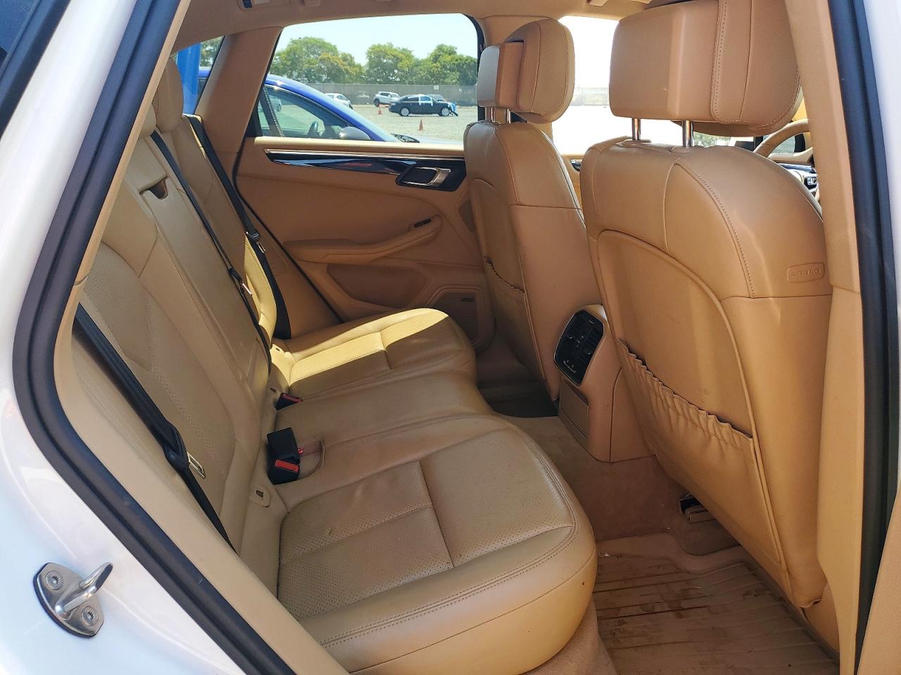 2015 PORSCHE MACAN S photo 19
