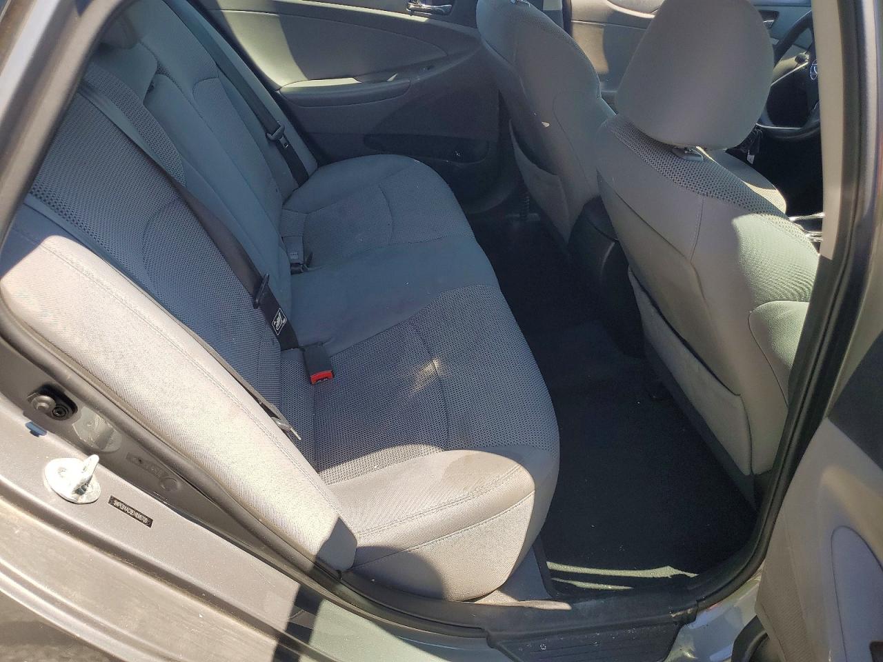 2014 HYUNDAI SONATA GLS photo 28
