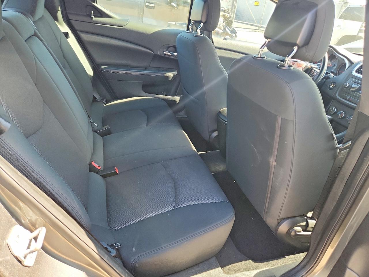 2012 DODGE AVENGER SE photo 19