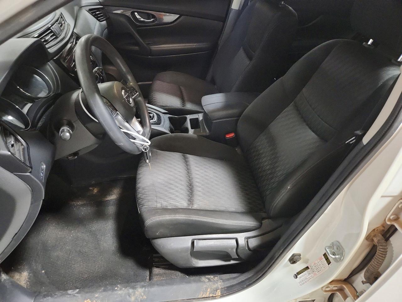 2017 NISSAN ROGUE S photo 16