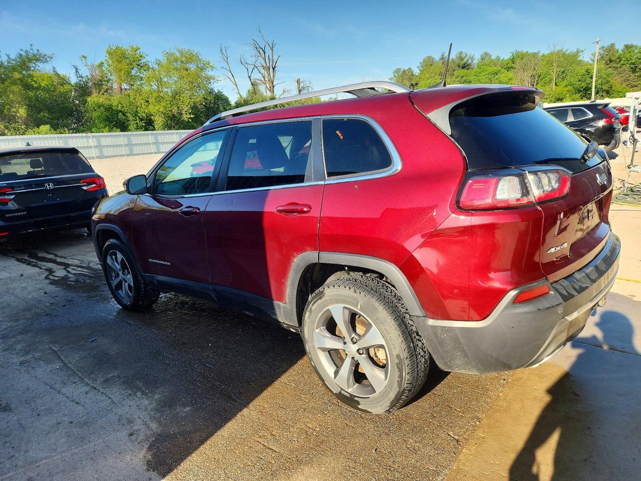 2019 JEEP CHEROKEE LIMITED photo 4