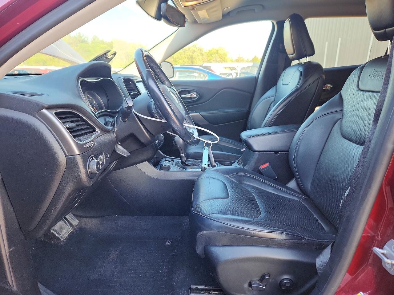 2019 JEEP CHEROKEE LIMITED photo 19