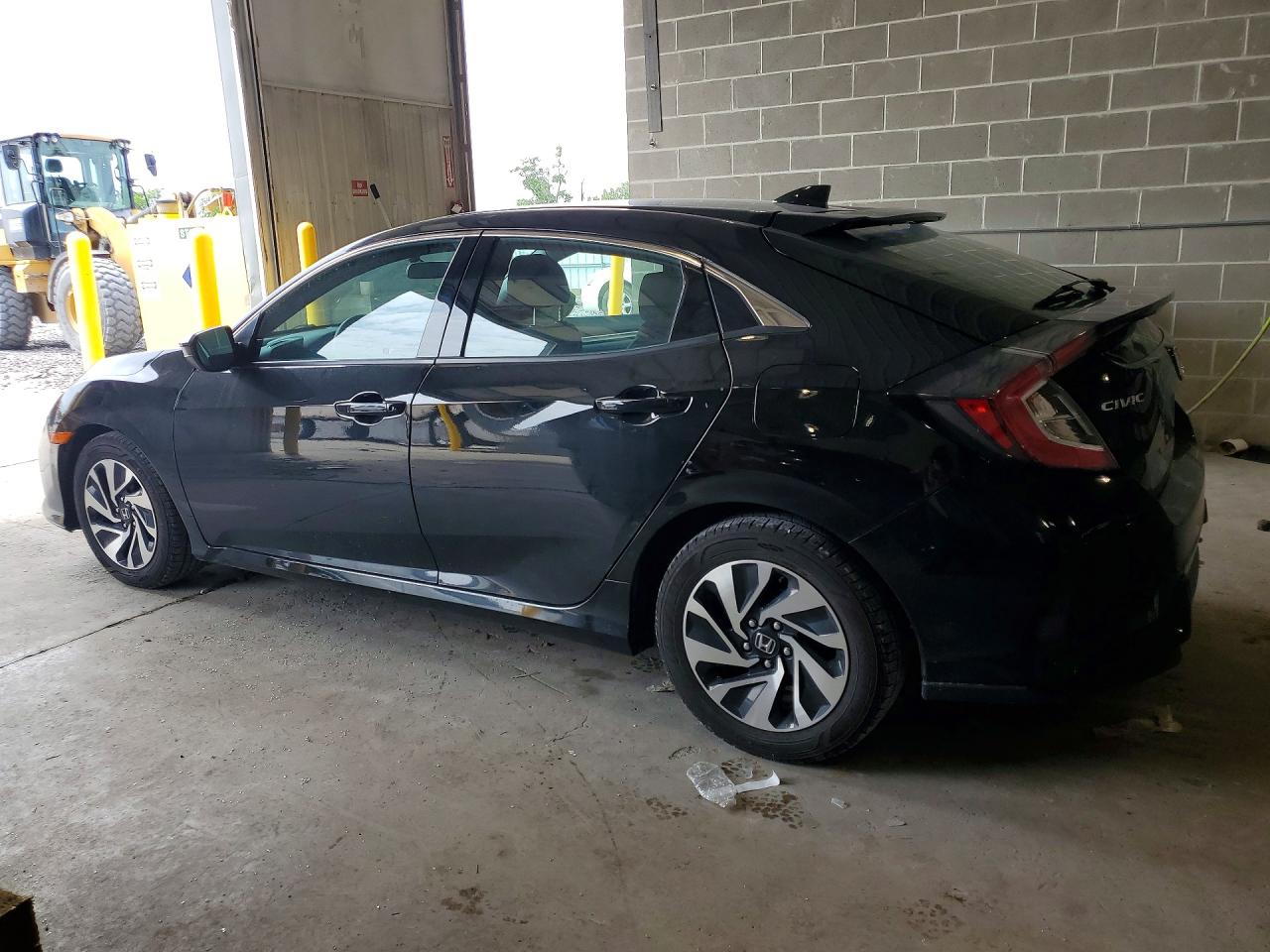 2017 HONDA CIVIC LX photo 3
