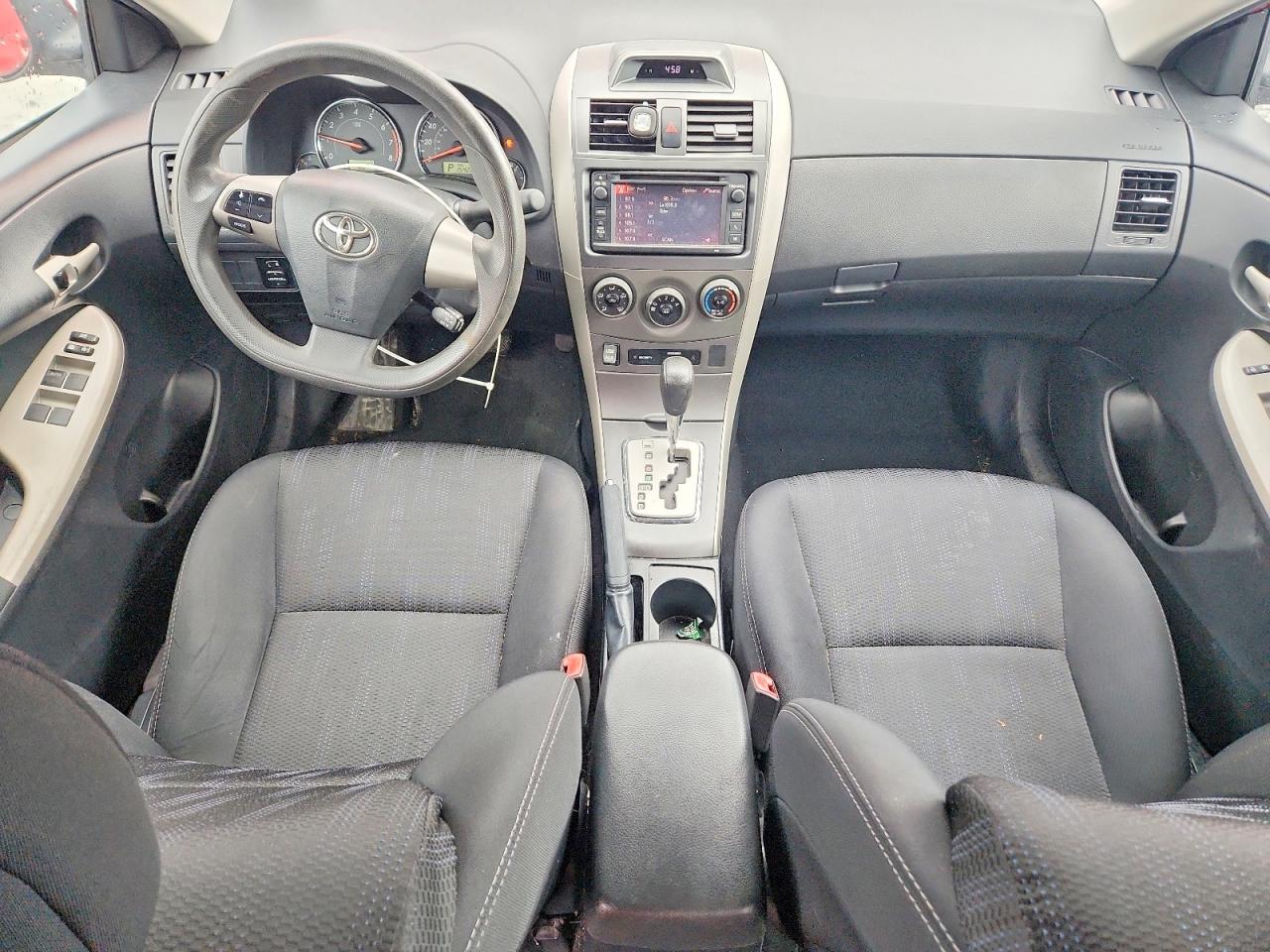 2013 TOYOTA COROLLA S photo 8