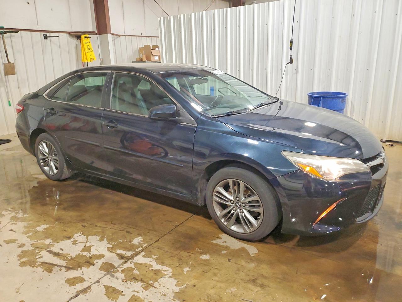 2017 TOYOTA CAMRY SE photo 7