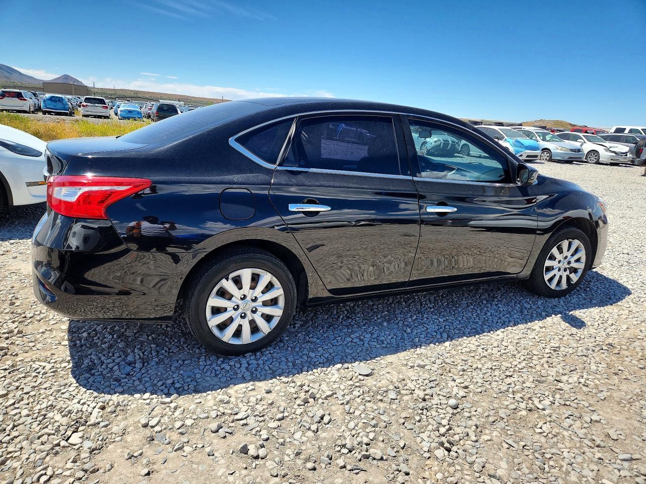 2018 NISSAN SENTRA S photo 3
