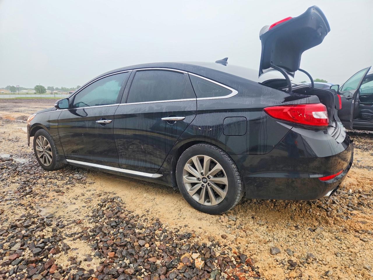2017 HYUNDAI SONATA photo 4