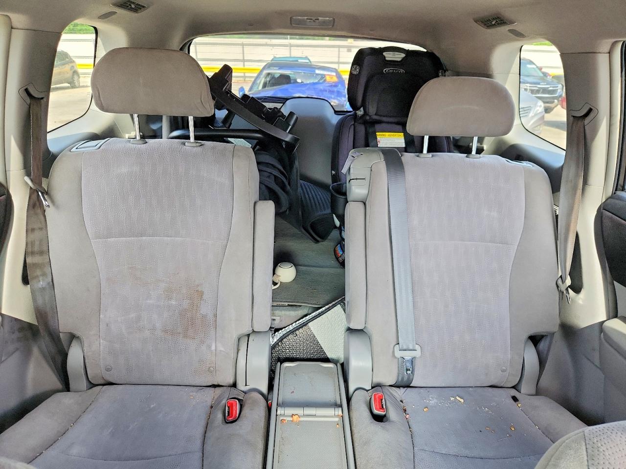 2012 TOYOTA HIGHLANDER BASE photo 19