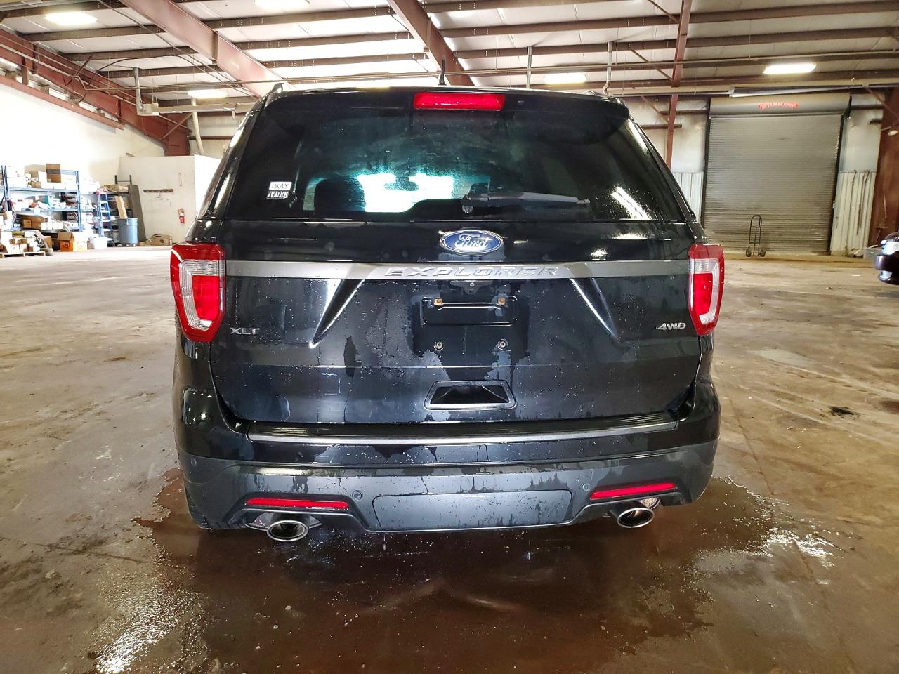 2018 FORD EXPLORER XLT photo 11