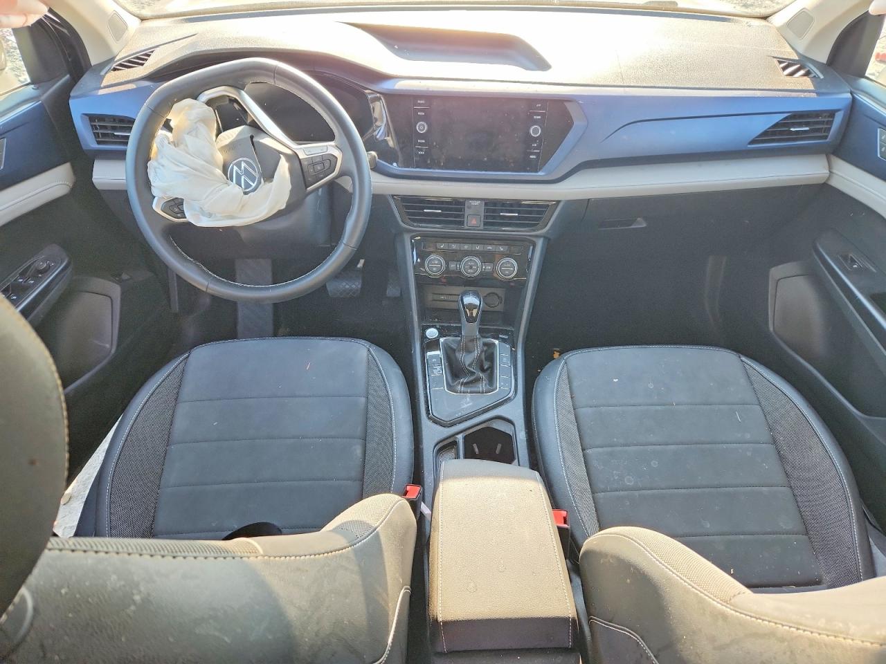 2024 VOLKSWAGEN TAOS SE photo 22