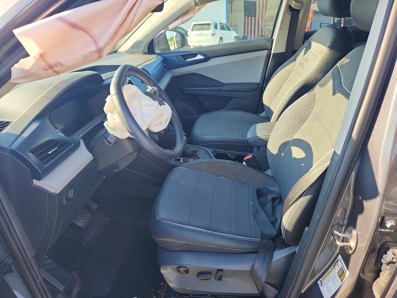 2024 VOLKSWAGEN TAOS SE photo 19
