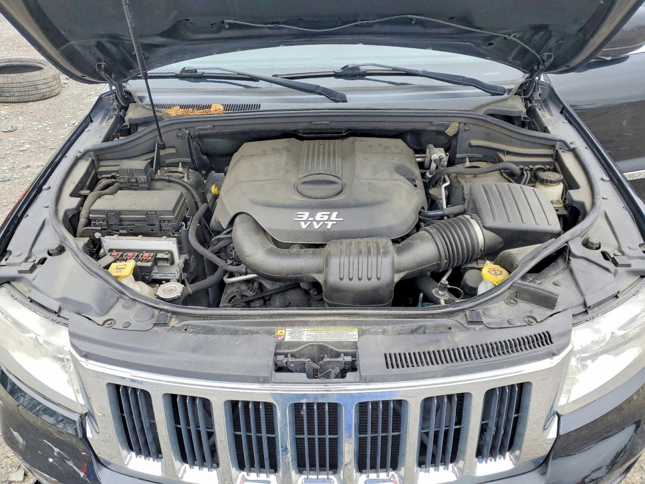 2012 JEEP GRAND CHEROKEE LAREDO photo 34