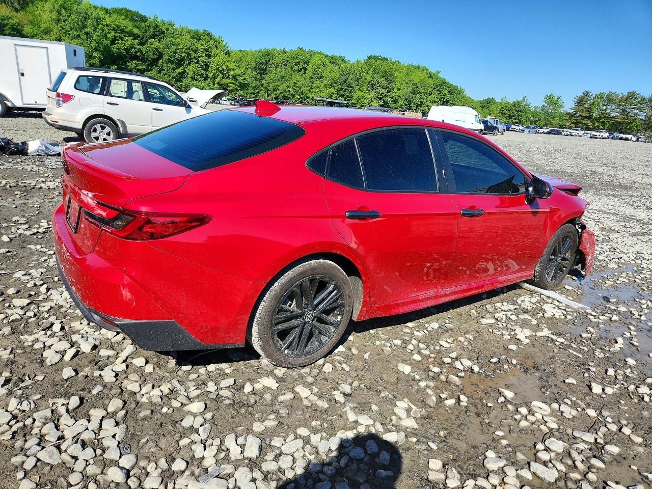 2025 TOYOTA CAMRY SE photo 3