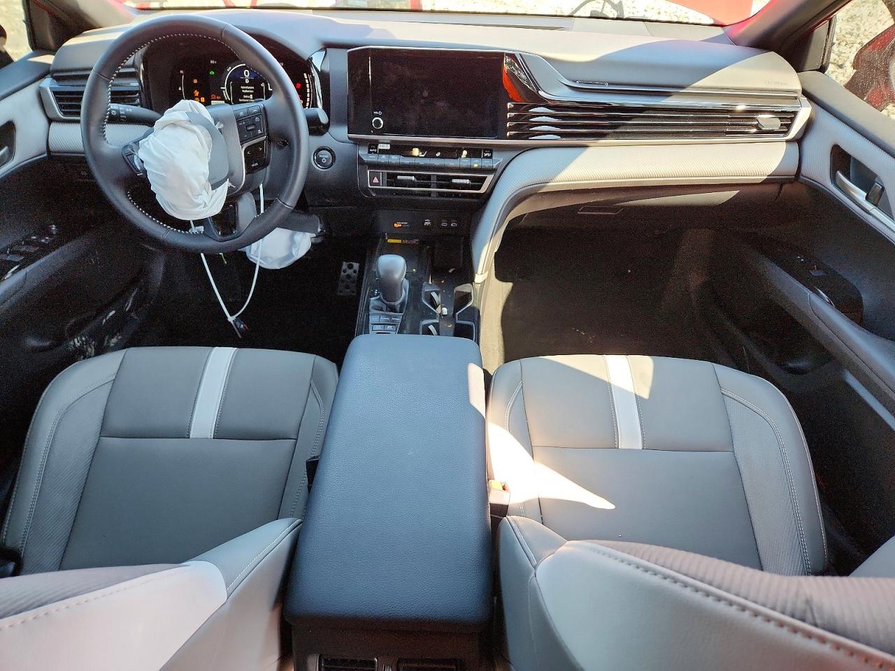 2025 TOYOTA CAMRY SE photo 8