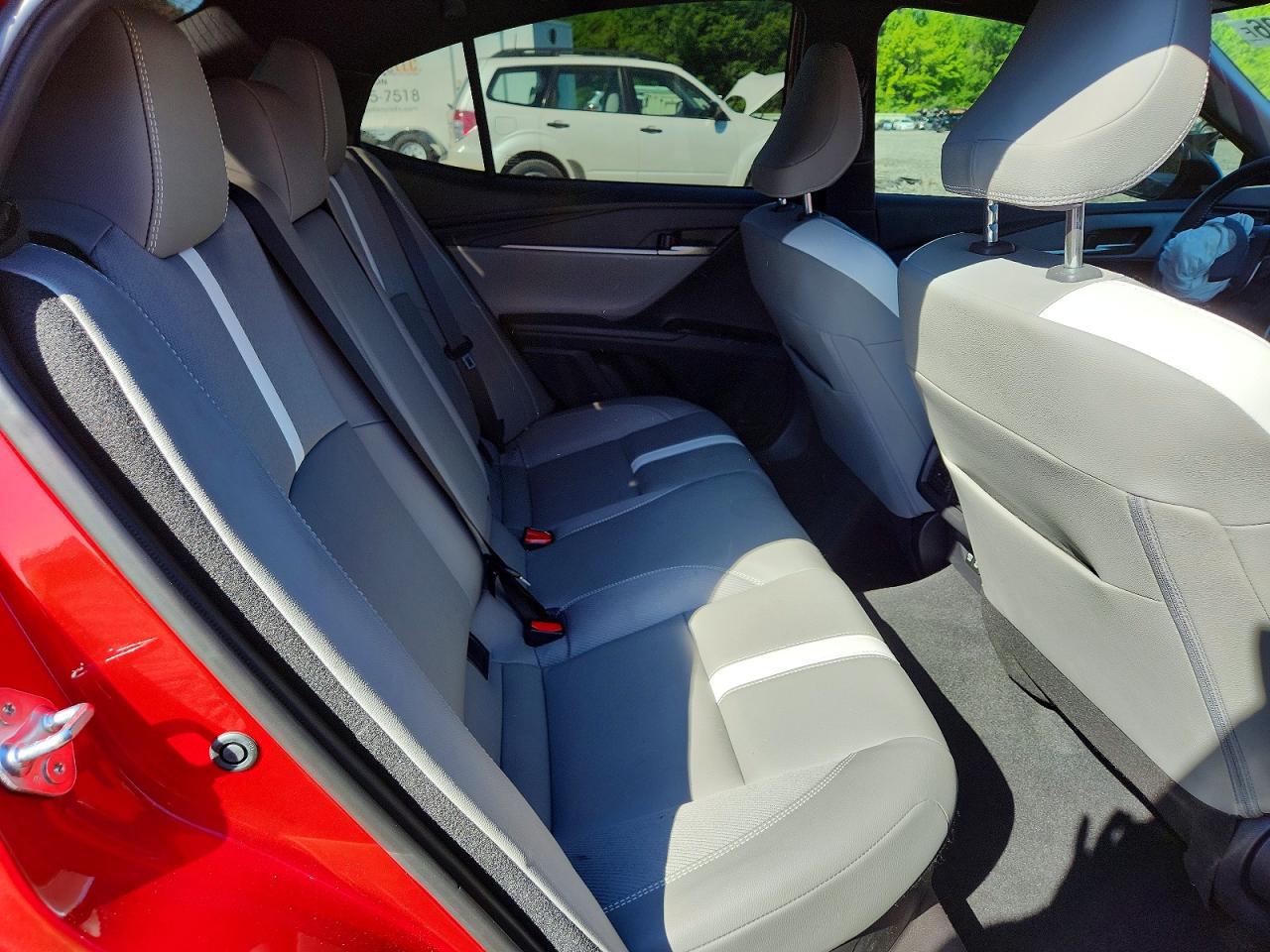2025 TOYOTA CAMRY SE photo 10