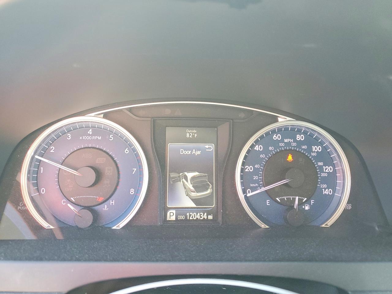 2017 TOYOTA CAMRY LE photo 25