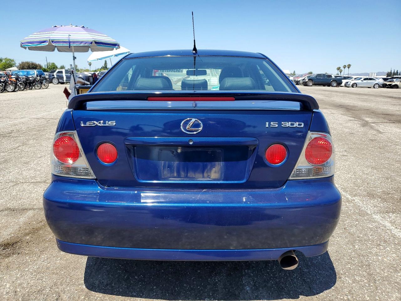 2001 LEXUS IS 300 photo 6