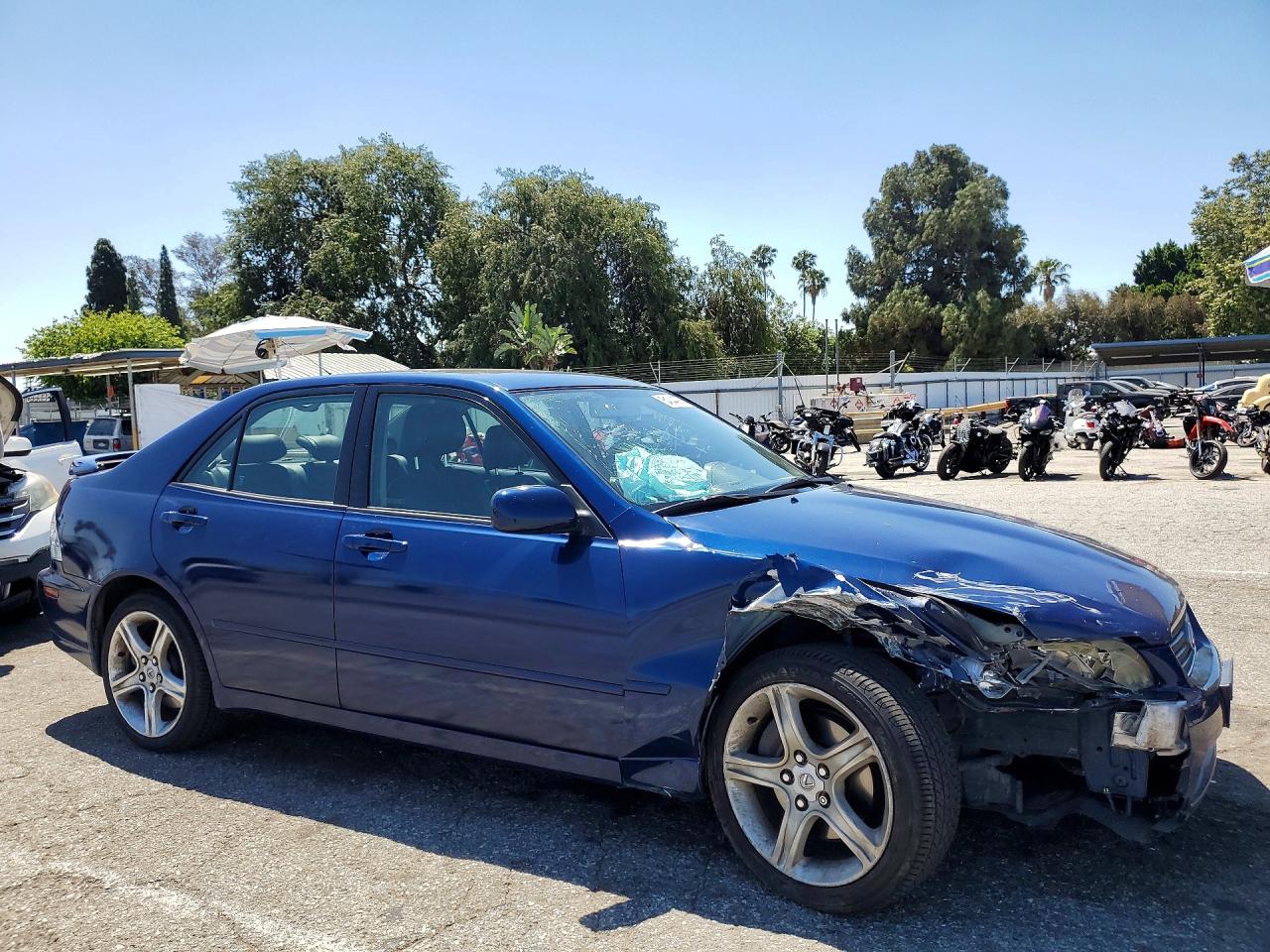 2001 LEXUS IS 300 photo 4