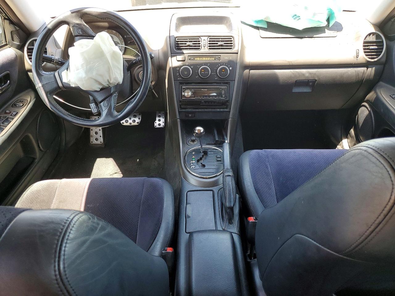 2001 LEXUS IS 300 photo 8