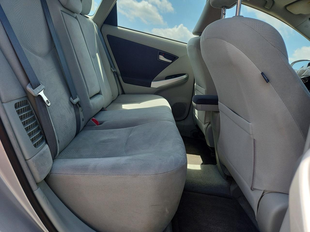 2010 TOYOTA PRIUS II photo 19