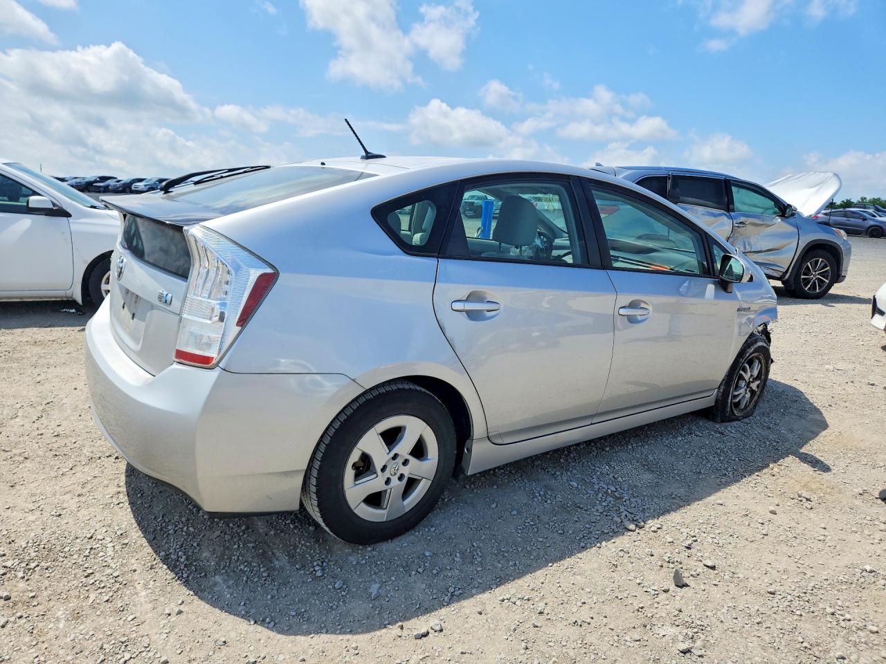 2010 TOYOTA PRIUS II photo 5