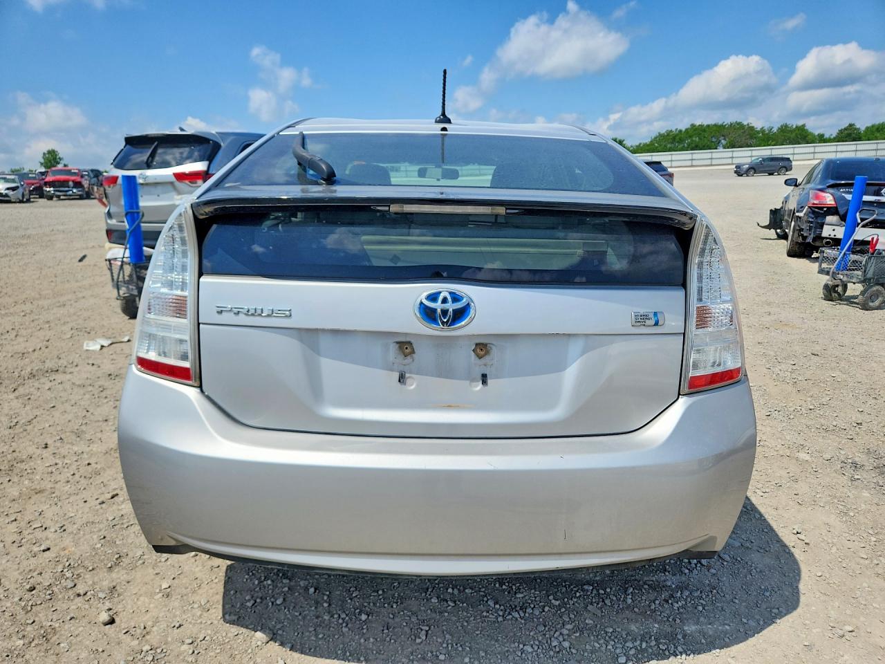 2010 TOYOTA PRIUS II photo 11