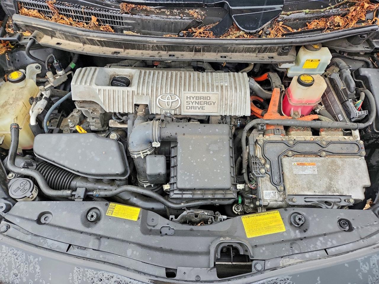 2011 TOYOTA PRIUS TWO photo 31