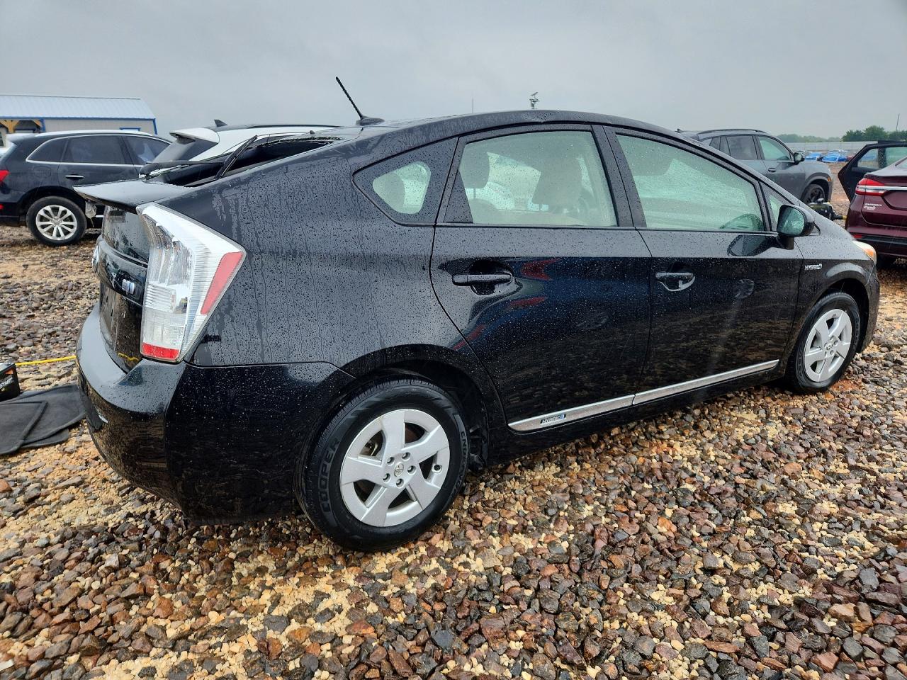 2011 TOYOTA PRIUS TWO photo 7