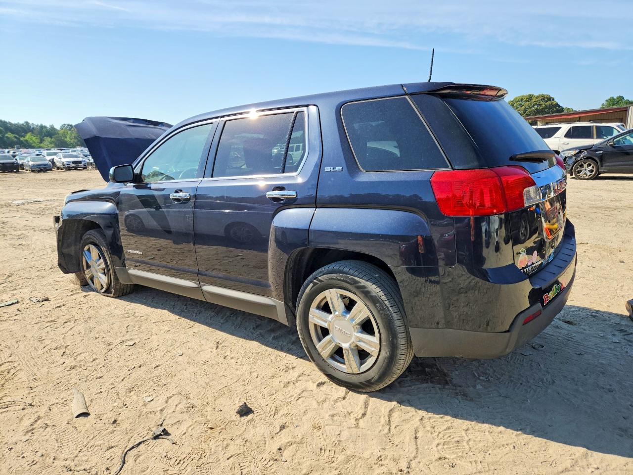 2015 GMC TERRAIN SLE photo 2