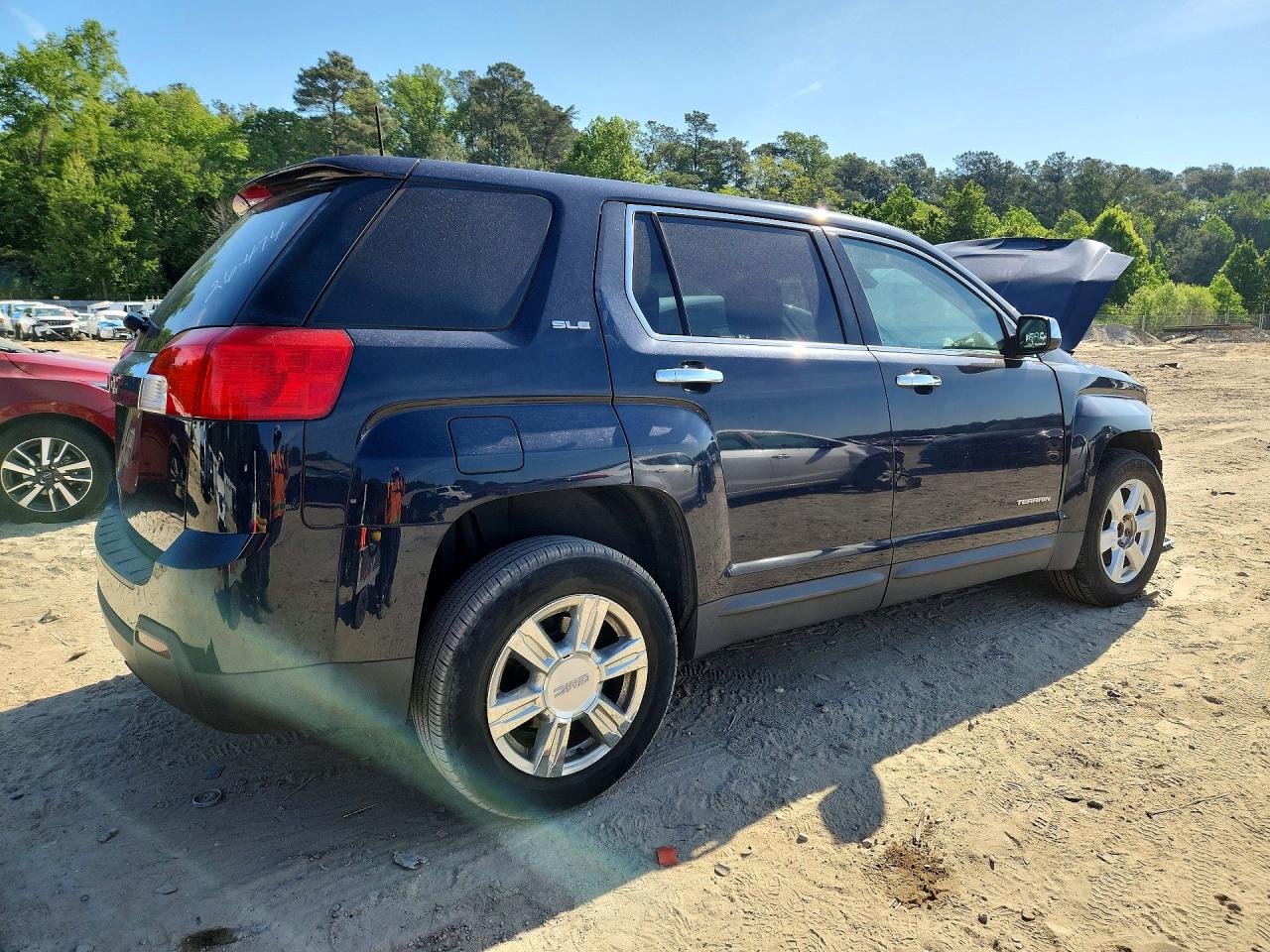 2015 GMC TERRAIN SLE photo 3