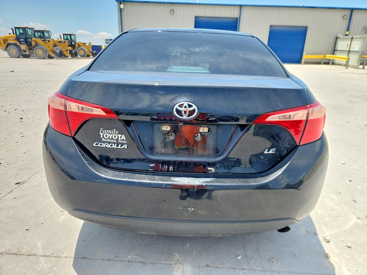 2018 TOYOTA COROLLA LE photo 11